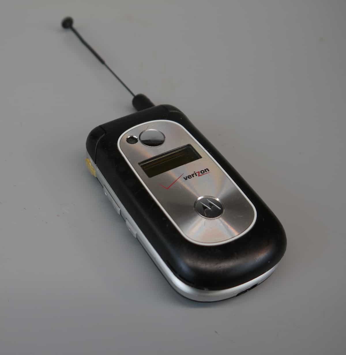 2000's flip cell phone - Hangar 19 Prop Rentals