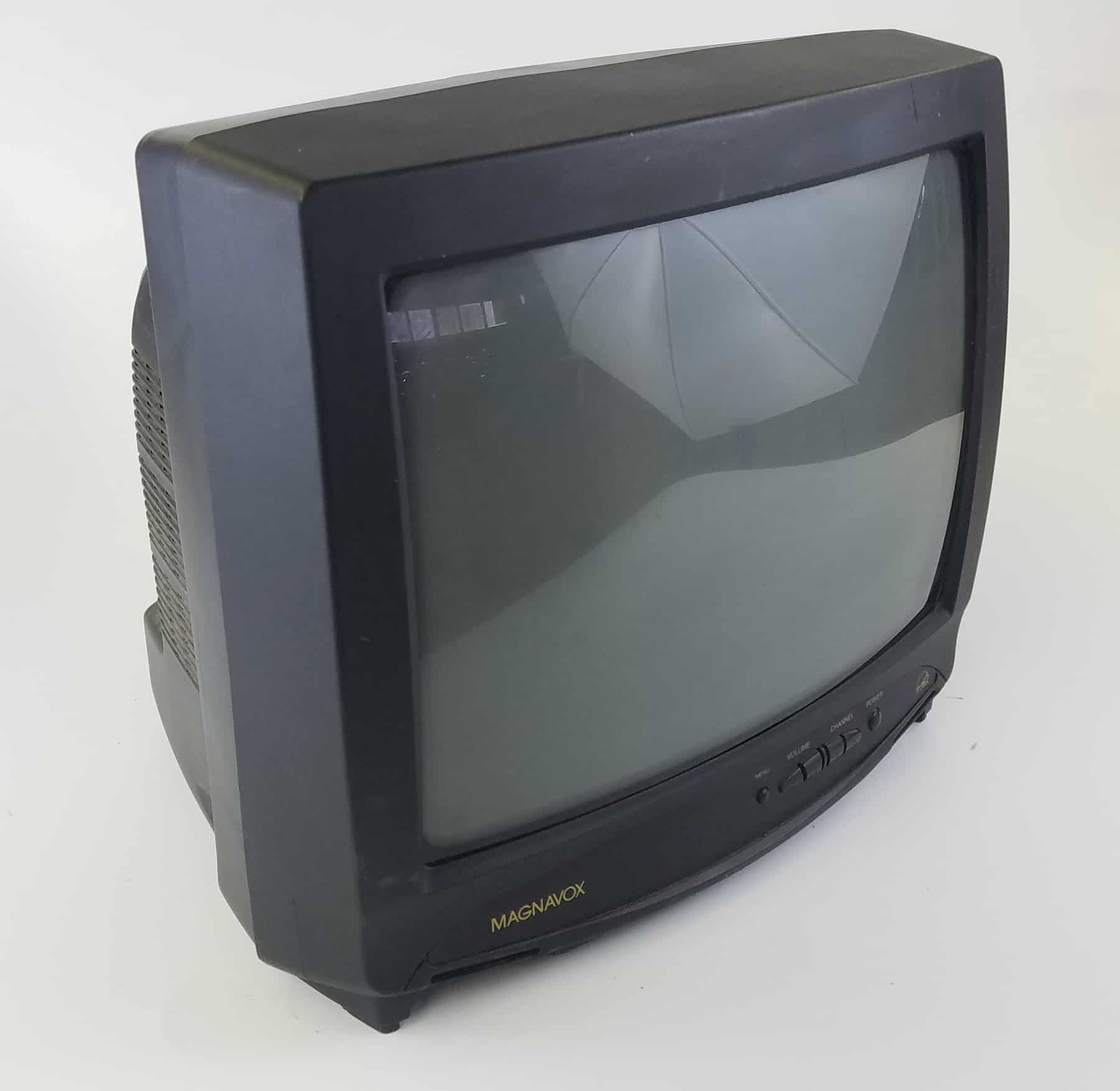 Magnavox Color TV 2000-13-1/2” - Hangar 19 Prop Rentals